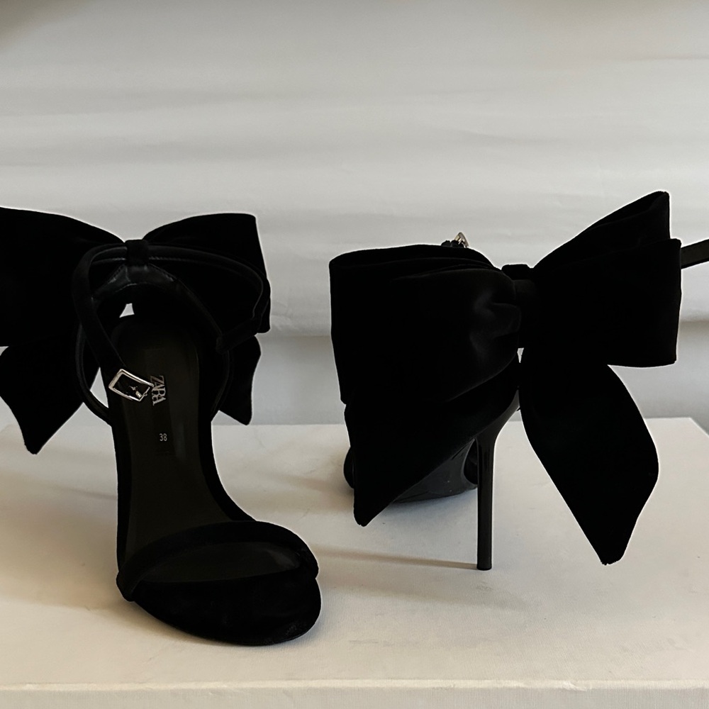 Zara Black Velvet Bow Heels